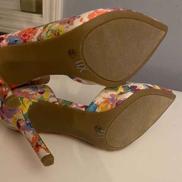 A.N.A Floral Print Heels Size 6 - Picture 5 of 9